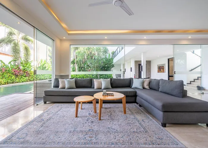 Aquila Seminyak (Bali)